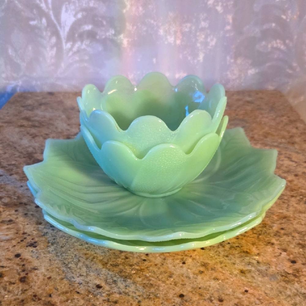 Vintage Jadeite Lotus Flower Bowl and Plate Set